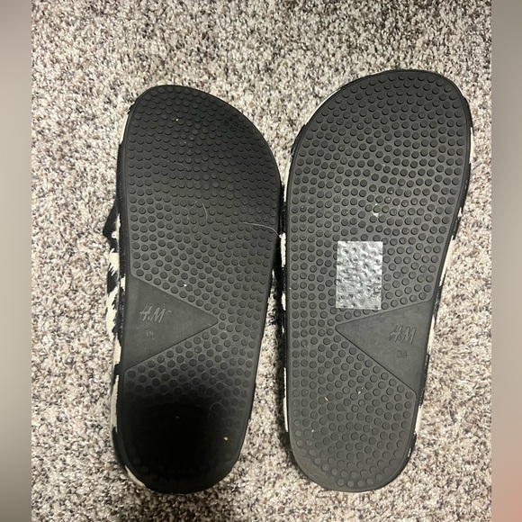 H&M sandals worn once - Picture 4 of 4